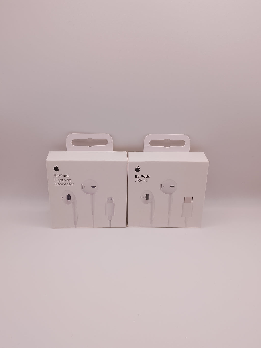 🔥 Pack iPhone 17 Full Option – AirPods 4 + Chargeur + Pochette + Lens U Kit GRATUIT